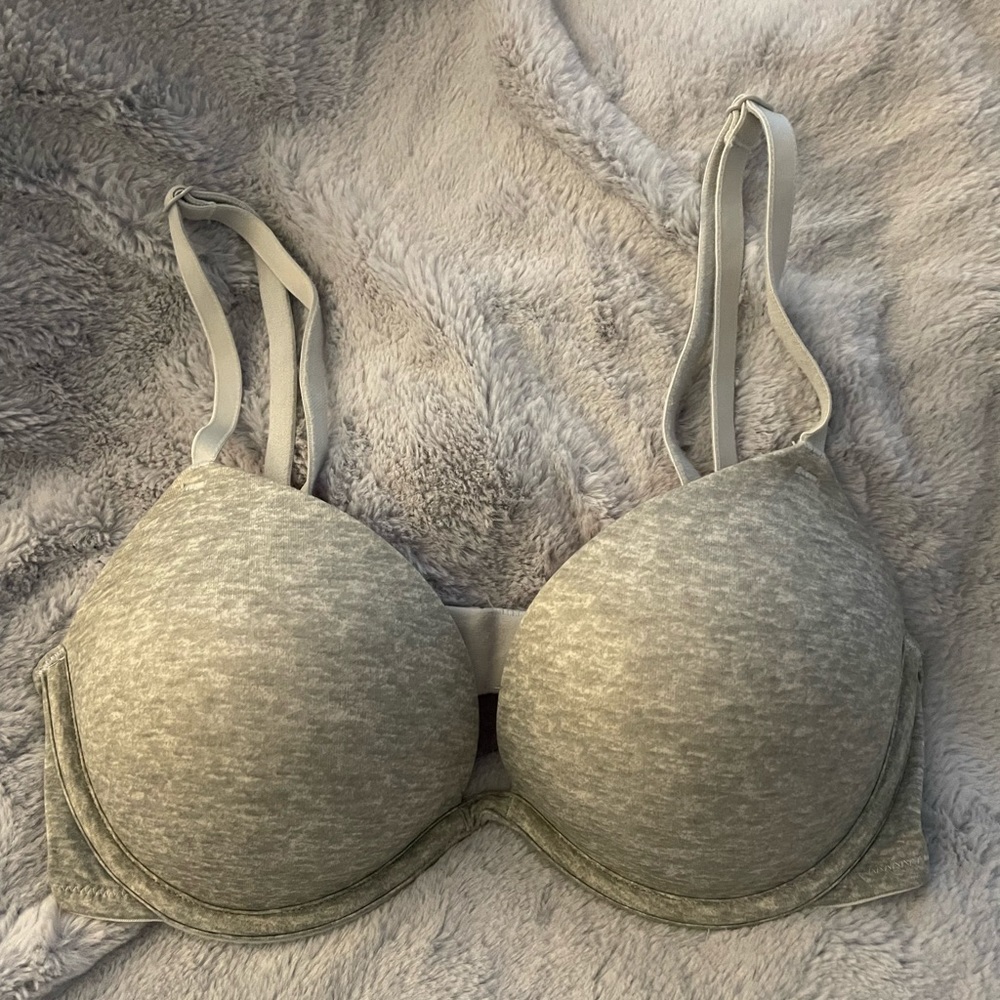 PINK by Victoria’s Secret Wear Everywhere Super Push-Up 2 Cups bra, 32C